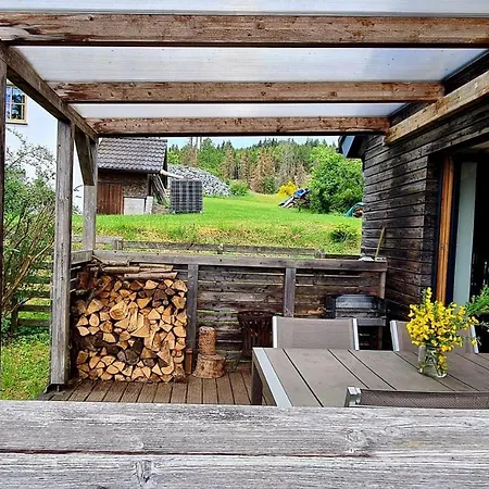 Haus Freddy Nyaraló Wallenfels